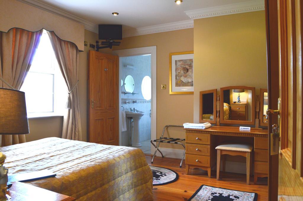 Beechwood Country House Guest House Малахайд Стая снимка